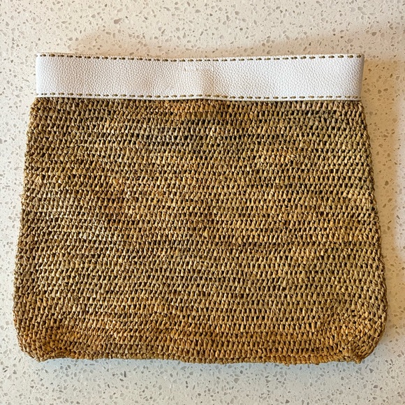 NWOT Michael Kors LARGE Fold-over Raffia Clutch with White Leather Trim - Picture 1 of 11